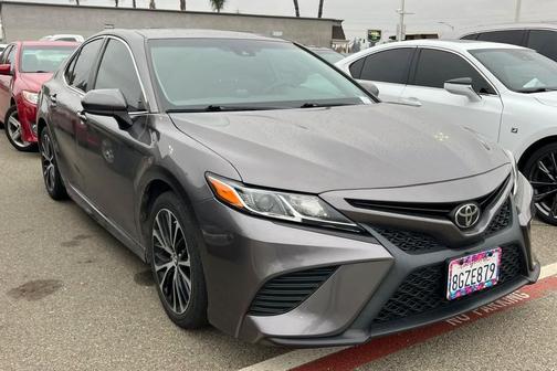 2019 Toyota Camry SE