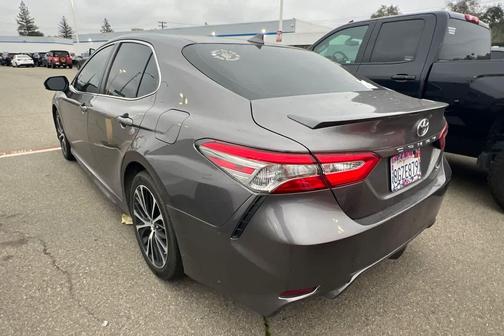 2019 Toyota Camry SE