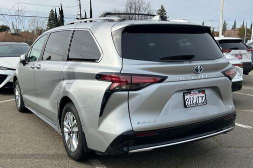 2025 Toyota Sienna Limited