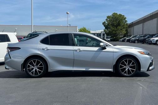 Celestial Silver Metallic 2021 Toyota Camry SE