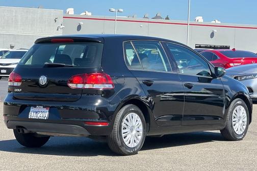 Black 2013 Volkswagen Golf 2.5L