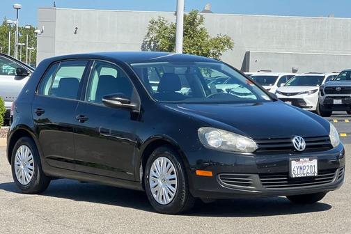 Black 2013 Volkswagen Golf 2.5L