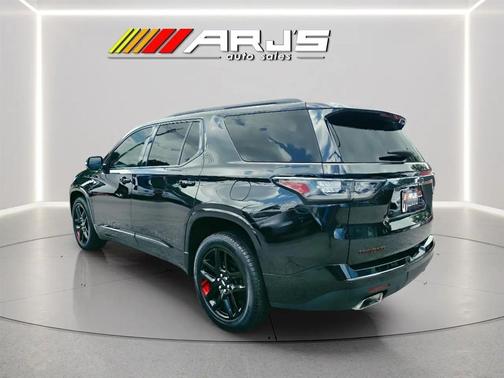 Mosaic Black Metallic 2018 Chevrolet Traverse Premier