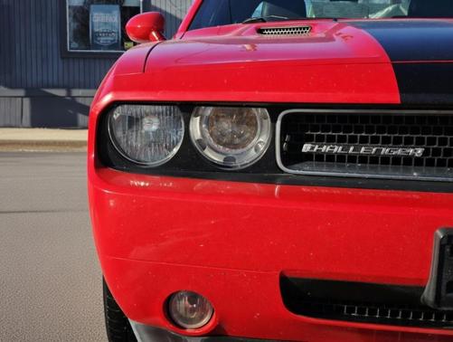 2009 Dodge Challenger SE