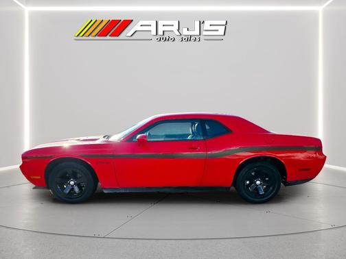 2009 Dodge Challenger SE