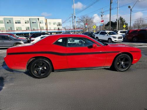 2009 Dodge Challenger SE
