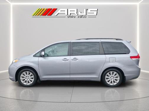 2013 Toyota Sienna LE