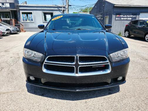 Pitch Black 2012 Dodge Charger SXT