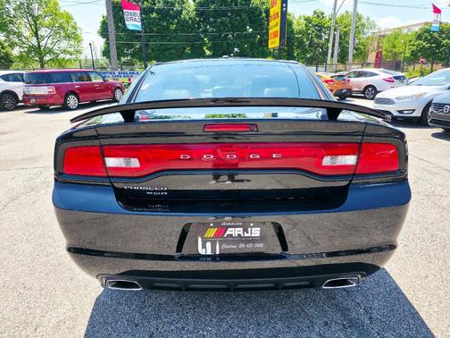 Pitch Black 2012 Dodge Charger SXT