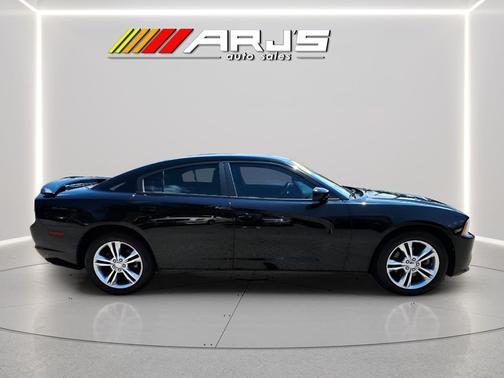 Pitch Black 2012 Dodge Charger SXT