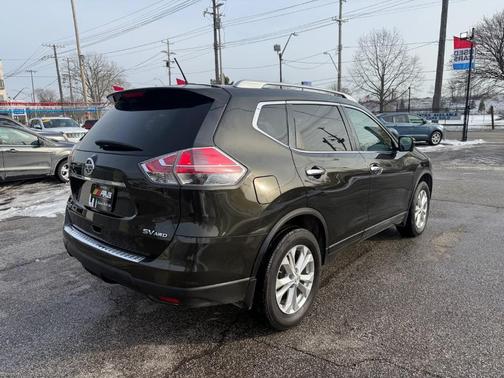 2016 Nissan Rogue SV