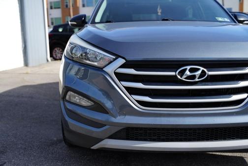 2017 Hyundai TUCSON Night