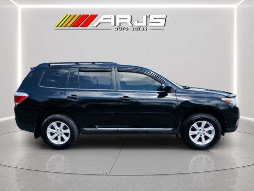Black 2013 Toyota Highlander SE