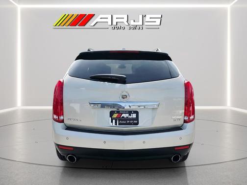 Radiant Silver Metallic 2015 Cadillac SRX Luxury Collection
