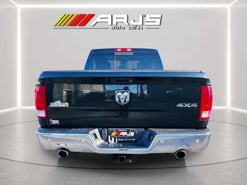 Black Forest Green Pearlcoat 2016 RAM 1500 Big Horn