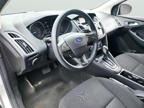 Ingot Silver 2016 Ford Focus SE