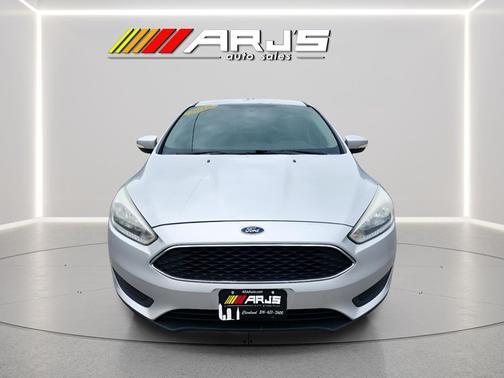 Ingot Silver 2016 Ford Focus SE