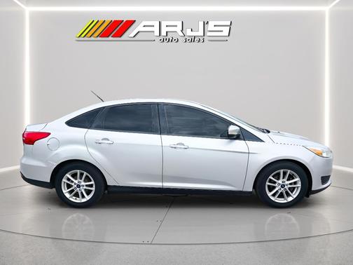 Ingot Silver 2016 Ford Focus SE