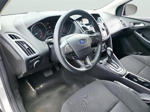 Ingot Silver 2016 Ford Focus SE