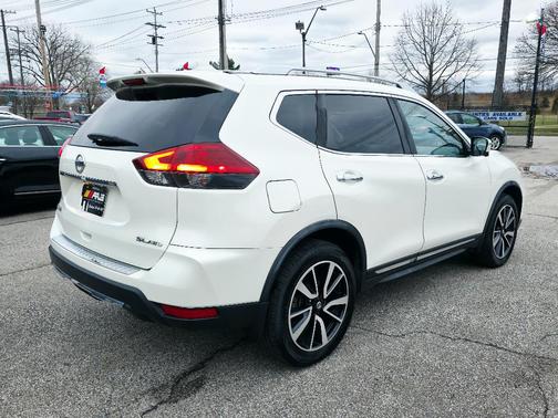 2018 Nissan Rogue SL