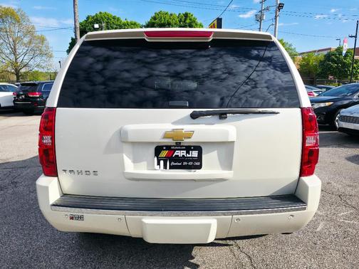 WHITE 2014 Chevrolet Tahoe LTZ