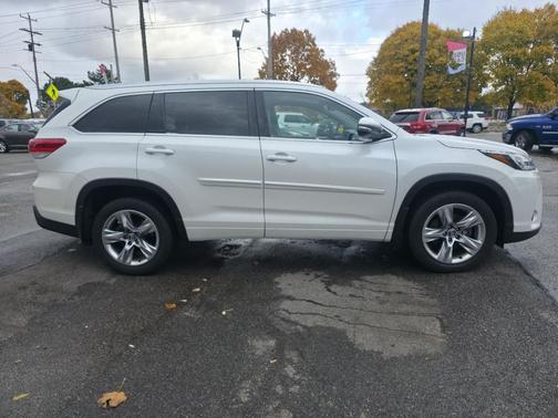 2017 Toyota Highlander Limited