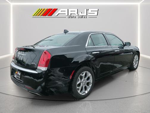 2016 Chrysler 300C Platinum