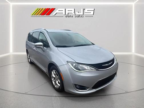 Billet Silver Metallic Clearcoat 2018 Chrysler Pacifica Limited