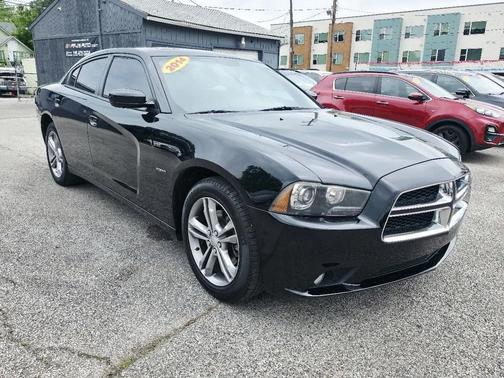 Pitch Black 2014 Dodge Charger R/T