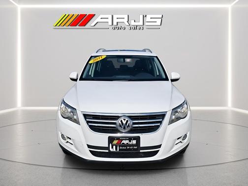 2011 Volkswagen Tiguan SE