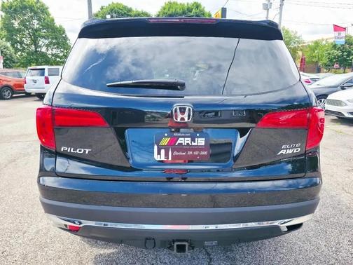 Black 2017 Honda Pilot Elite