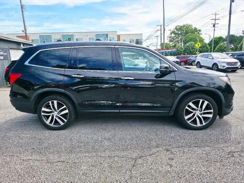 Black 2017 Honda Pilot Elite