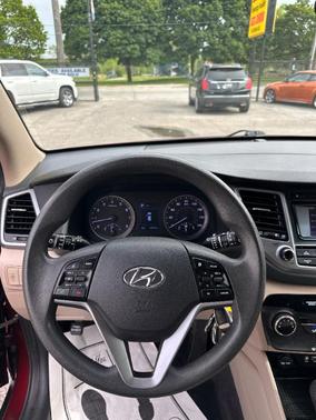 Ruby Wine 2016 Hyundai TUCSON SE