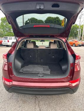 Ruby Wine 2016 Hyundai TUCSON SE