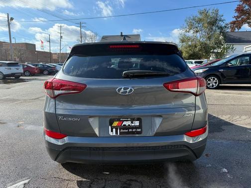 2017 Hyundai TUCSON SE Plus