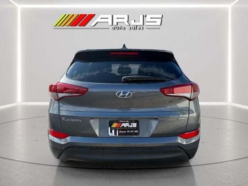 2017 Hyundai TUCSON SE Plus