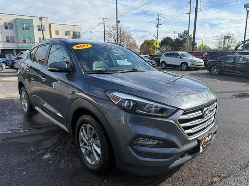 2017 Hyundai TUCSON SE Plus