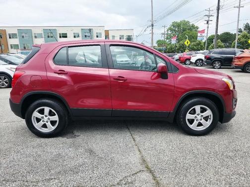 Red 2015 Chevrolet Trax 1LS