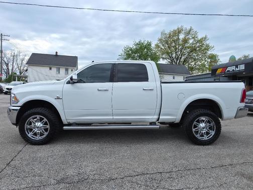 Bright White Clearcoat 2014 RAM 2500 Laramie