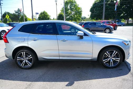 2018 Volvo XC60 T5 Momentum