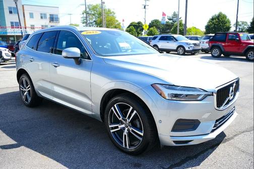 2018 Volvo XC60 T5 Momentum