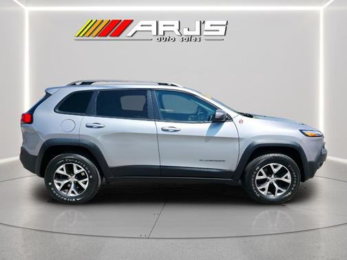 Billet Silver Metallic Clearcoat 2017 Jeep Cherokee Trailhawk