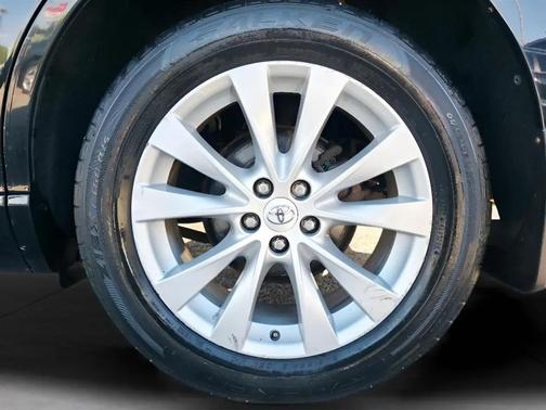 Attitude Black 2013 Toyota Venza LE