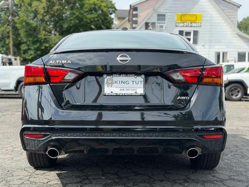 Super Black 2025 Nissan Altima 2.5 SV