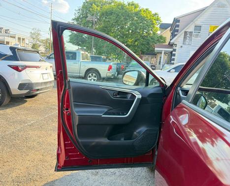 Ruby Flare Pearl 2019 Toyota RAV4 LE