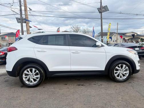 Winter White 2020 Hyundai TUCSON SE