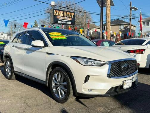 White 2019 INFINITI QX50 ESSENTIAL