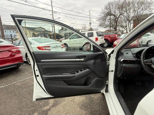 Pearl White Tricoat 2022 Nissan Altima 2.5 SV