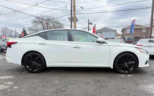 Pearl White Tricoat 2022 Nissan Altima 2.5 SV