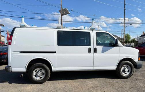 Summit White 2017 Chevrolet Express 2500 Work Van